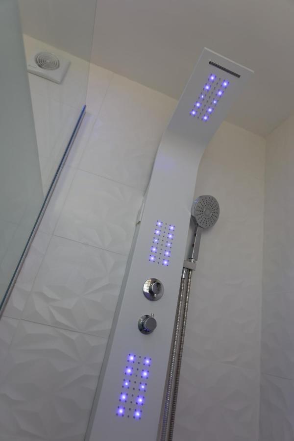 מונפלייה Smile Home-Nid Panoramique Vue Wow ! Spadeco - Loungezen - Terrasse Ensoleillee - Arrivee Autonome - Netflix - Emplacement Ideal - Lumineux - Renove A Neuf - Wifi Fibre - מראה חיצוני תמונה